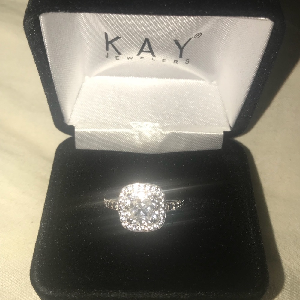 Kay Jewelers White Sapphire Ring